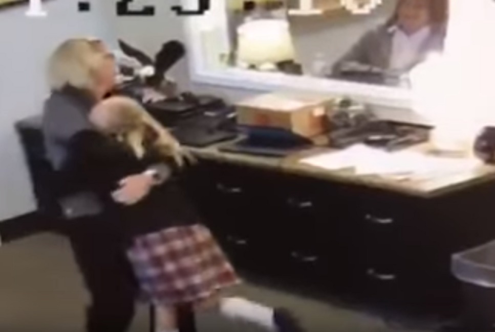 adottata_11_anni_video