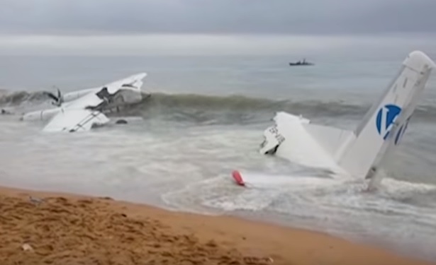 youtube-aereo-precipita-mare