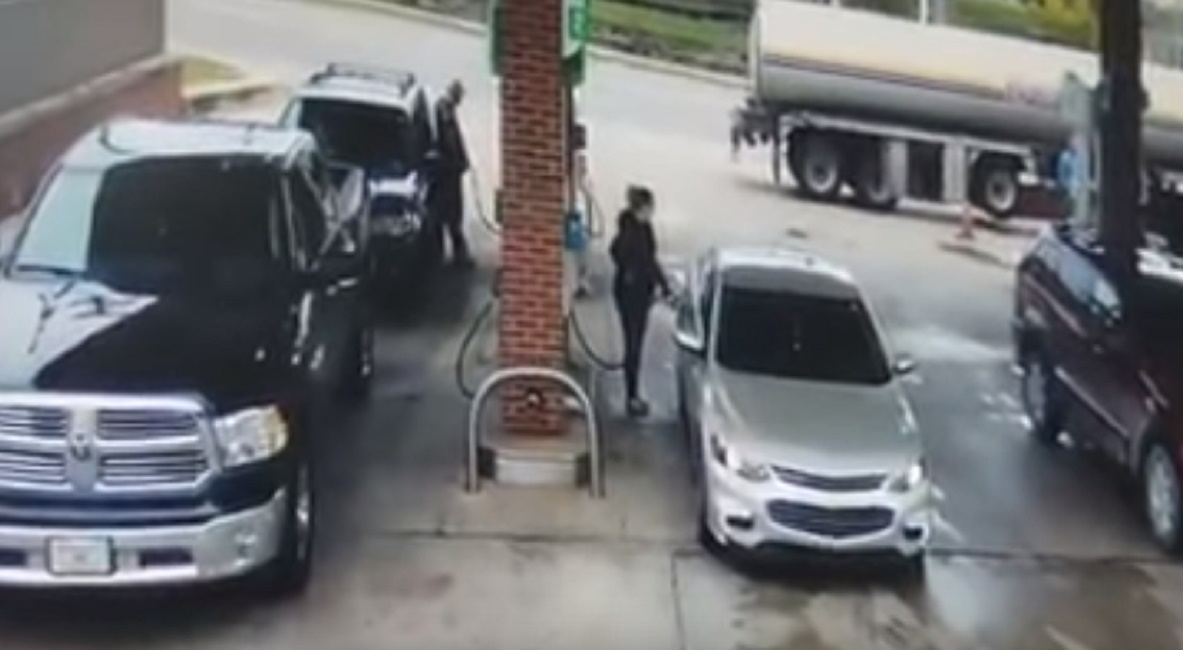 auto_rubano_benzinaio