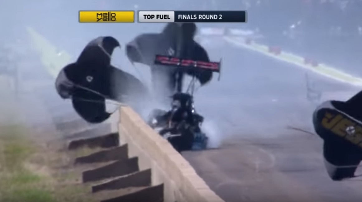 dragster_spezza_in_due