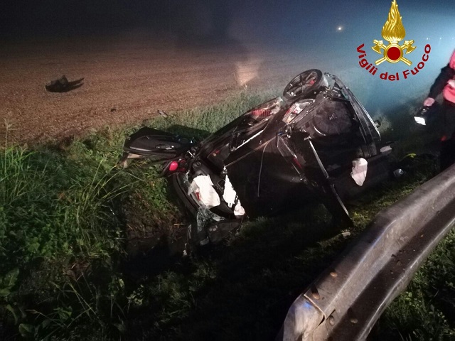 Vicarello-auto-fossato