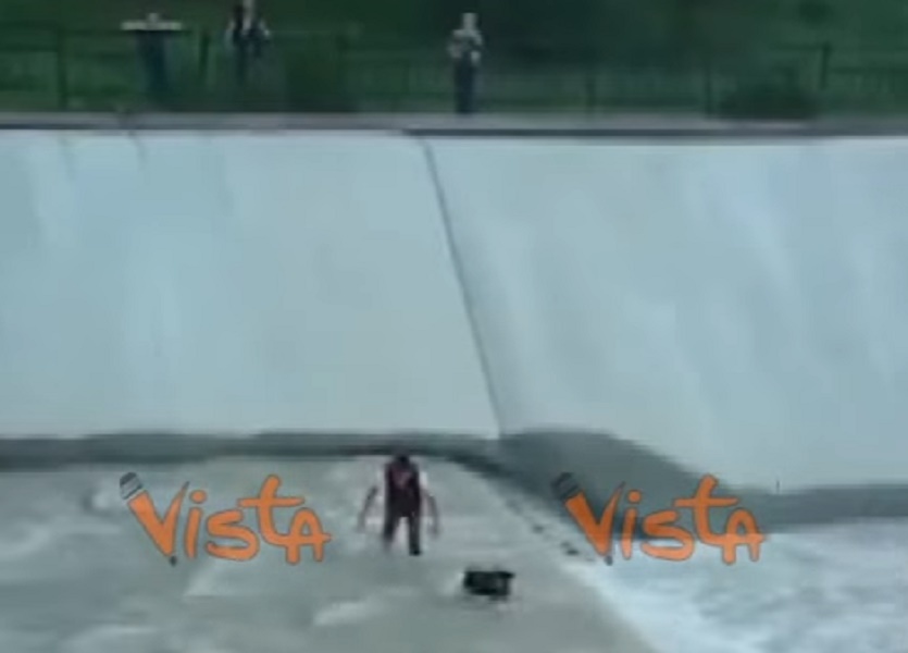 cene-affogare-catena-umana