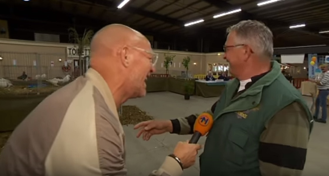 Intervista allevatore e scoppiano a ridere: e le galline...