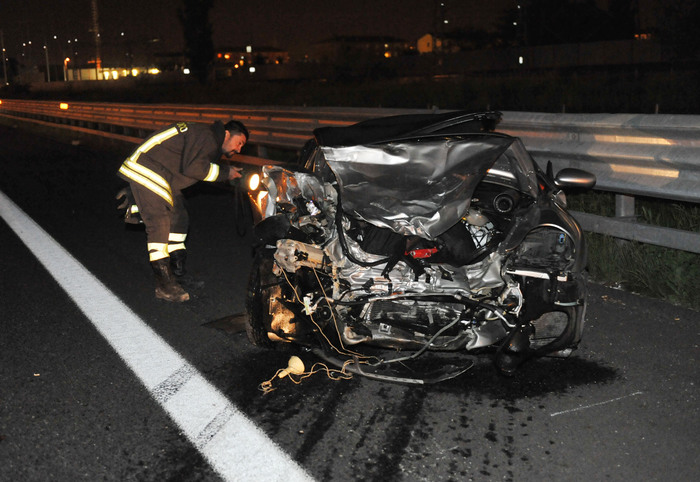 Lacchiarella (Milano): ubriaco tampona un'auto e uccide il conducente