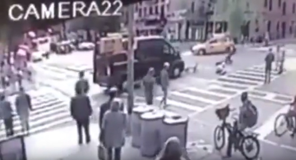 rubano_bicicletta_insegue_ladro