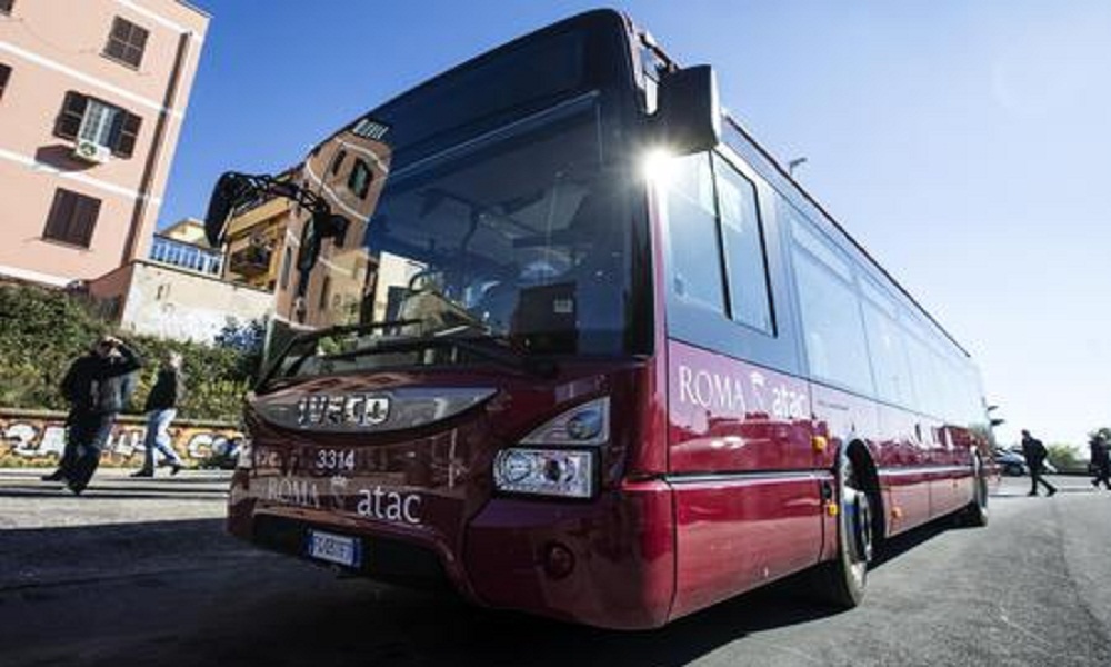 roma-aggredita-bus