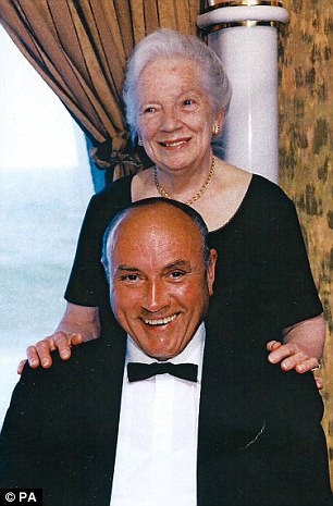 coppia-morta-insetticida