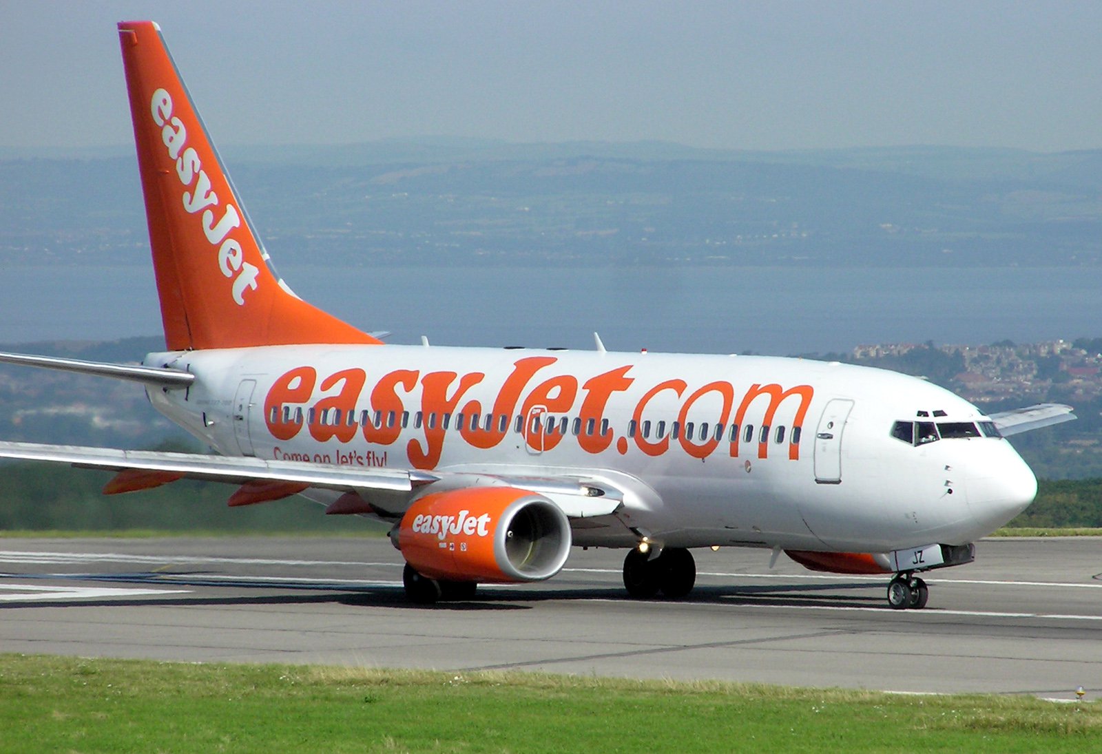 easyjet-aereo-atterraggio-emergenza