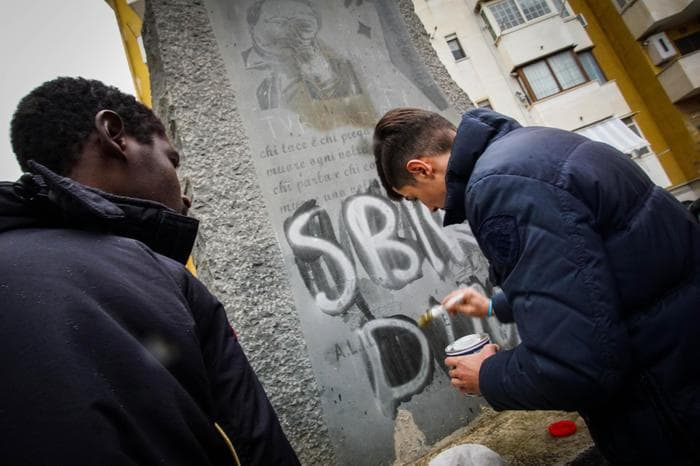 falcone-stele-torre-annunziata