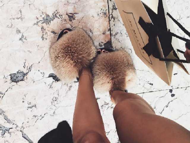 giulia-de-lellis-ciabatte