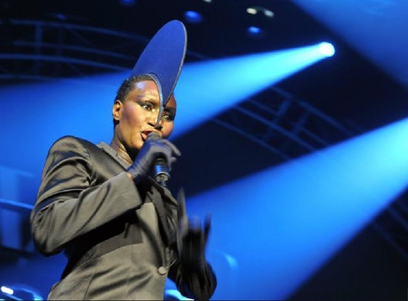 grace-jones-molestata-sessualmente