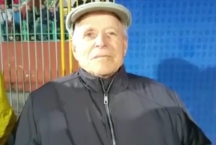 Lucca nera e feroce col deportato, ultrà contestano il premio a Dante Unti e disertano lo stadio