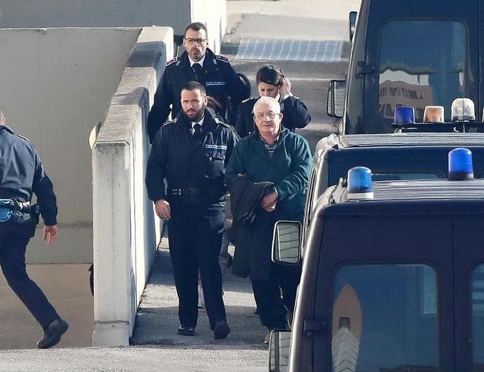 olindo-romano-manette