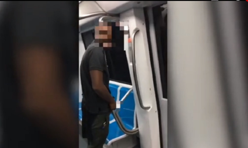 orina-treno-metro-b-