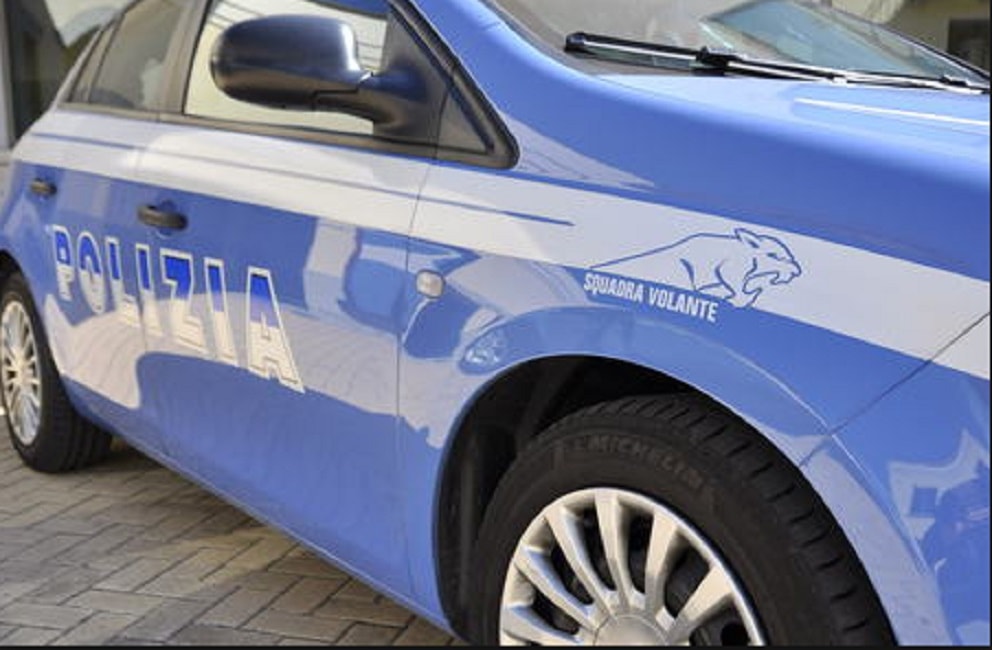 polizia-ansa-auto