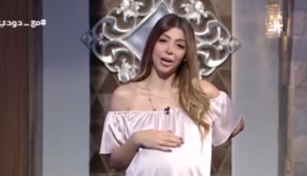 presentatrice-tv-pancia-finta