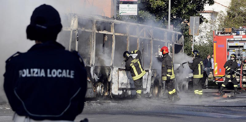 roma-incendio-autobus-atac