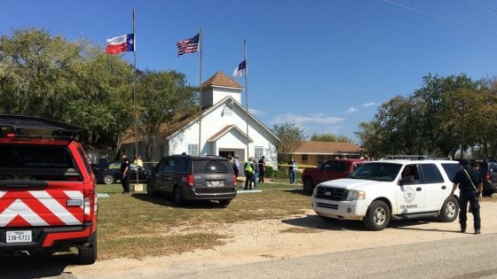 sparatoria-chiesa-texas
