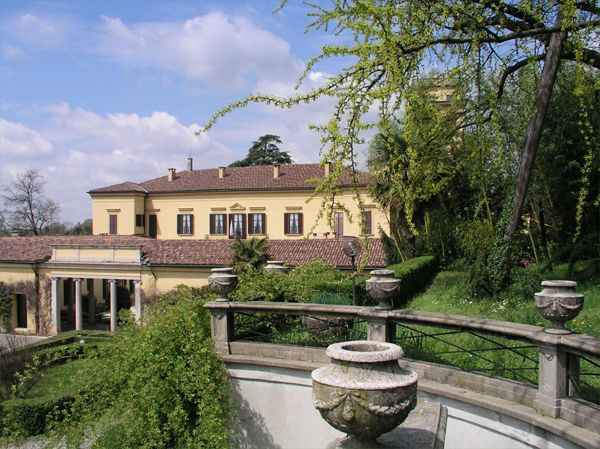 villa-gernetto-berlusconi