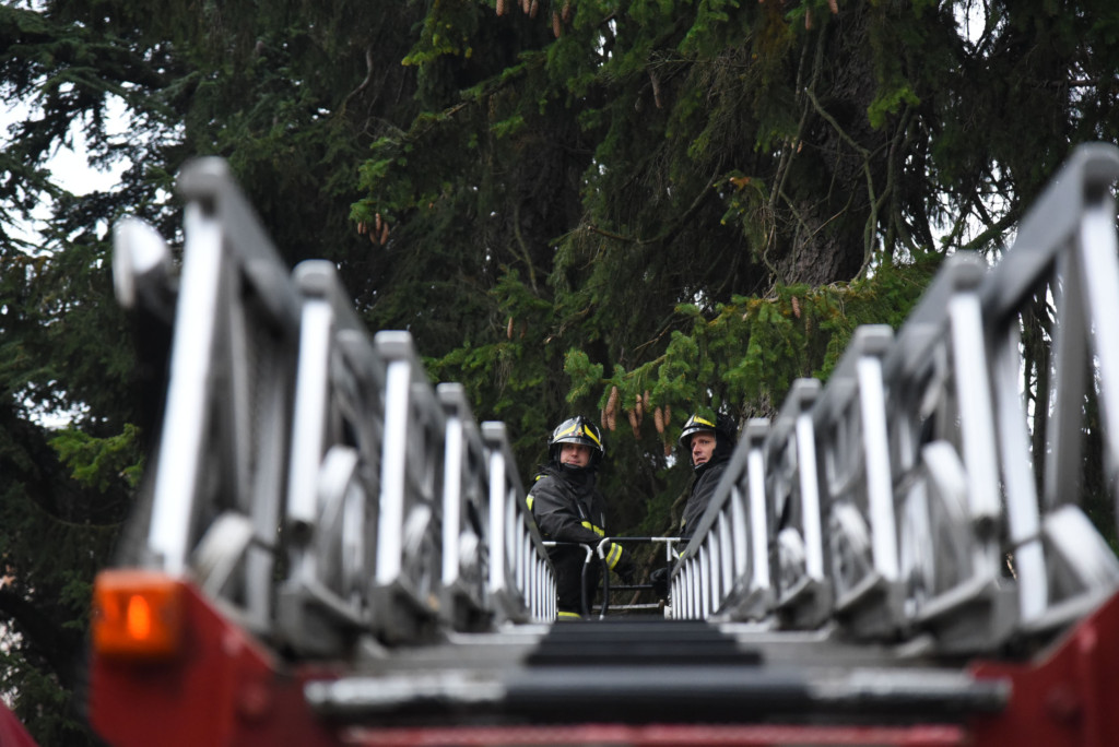 Carrara-pino-crolla-palazzina