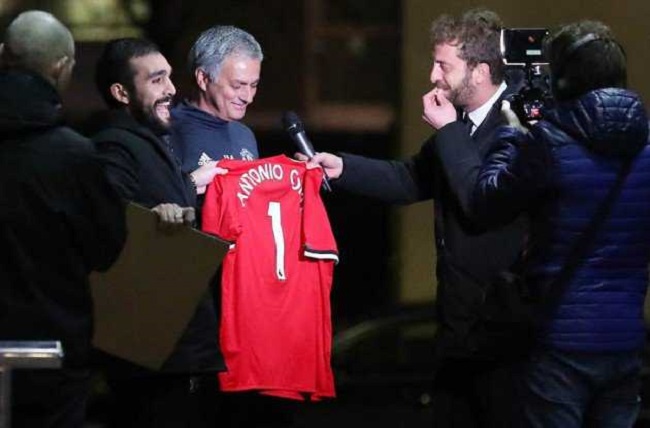 le-iene-mourinho-scherzo