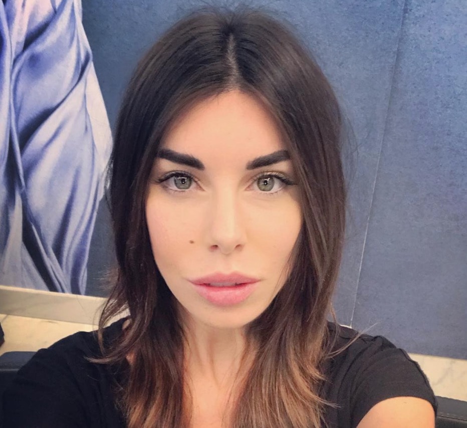 Mentre Bianca Atzei gareggia con gli altri naufraghi all'Isola dei Famosi, in radio esce il suo nuovo singolo