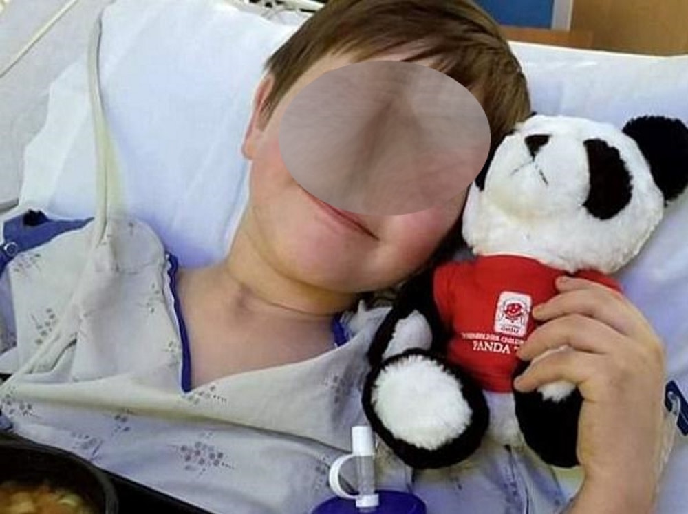 Batteri mangiacarne, muore bimbo di 8 anni caduto dalla bici