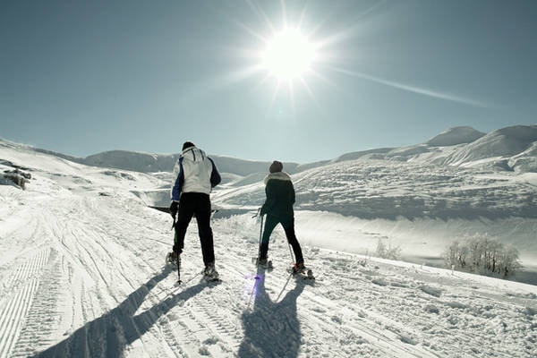 ciaspole-neve-montagna