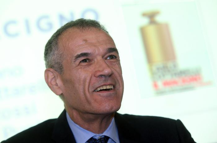 Elezioni, programmi: Cottarelli: "Abolire Fornero costa 20 punti di Pil. Flat tax non si autofinanzia"