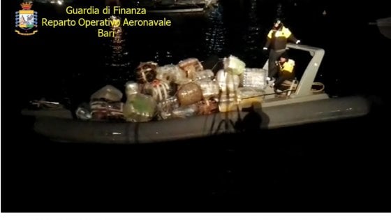 Salento-gommone-marijuana