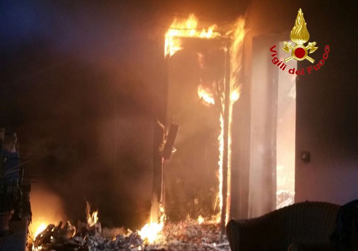 milano-mansarda-incendio