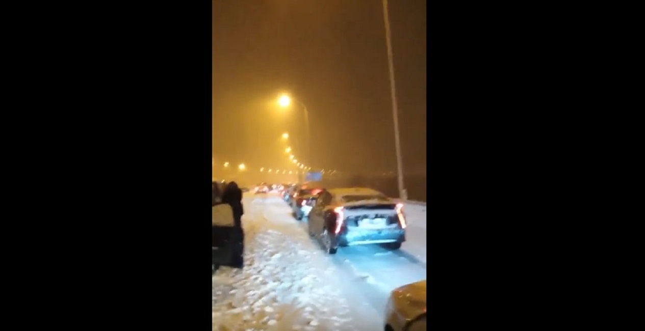 maltempo-spagna-neve-autostrada-