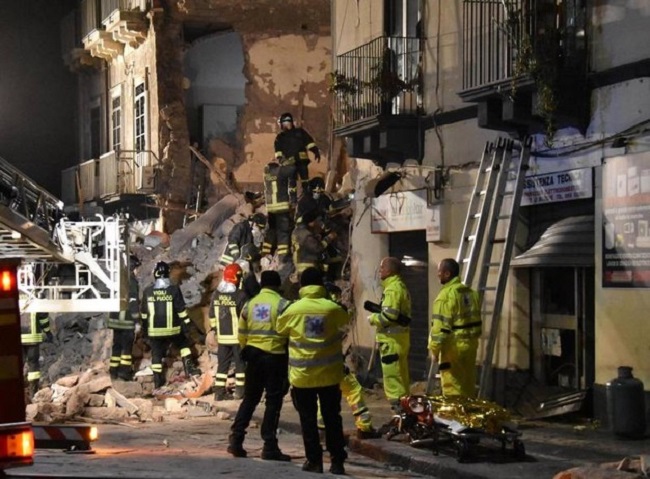 milano-esplode-palazzo