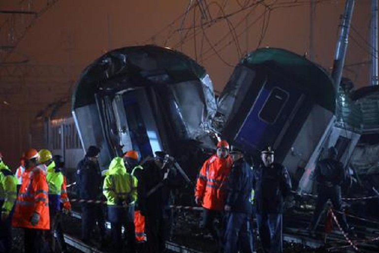 Pioltello, un sopravvissuto: "Ho chiamato mia moglie e le ho detto che stavo morendo"