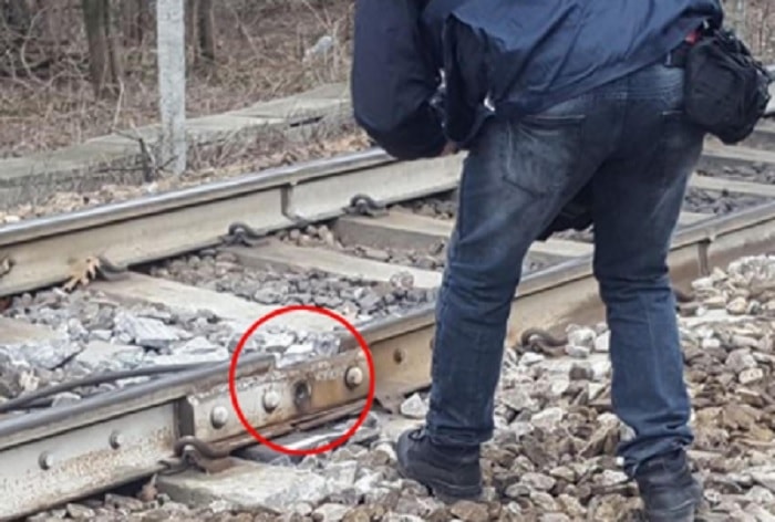 pioltello tavoletta legno rotaia