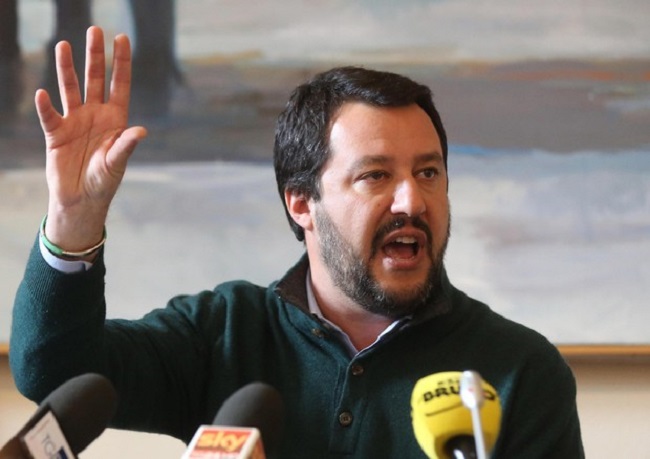 Salvini querela il giovane blogger: cosa gli aveva detto...
