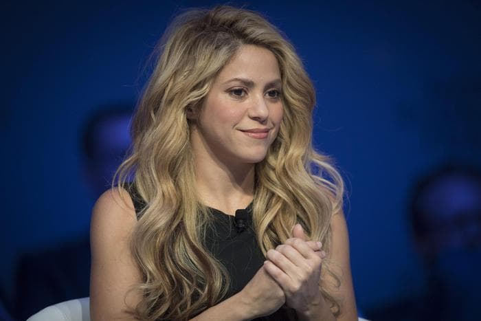 shakira-tasse