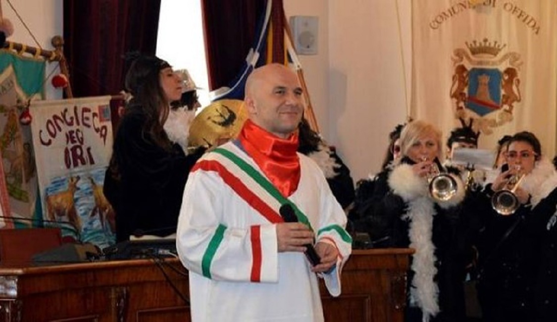 Sindaco-offida-pugni-farmaco-psoriasi