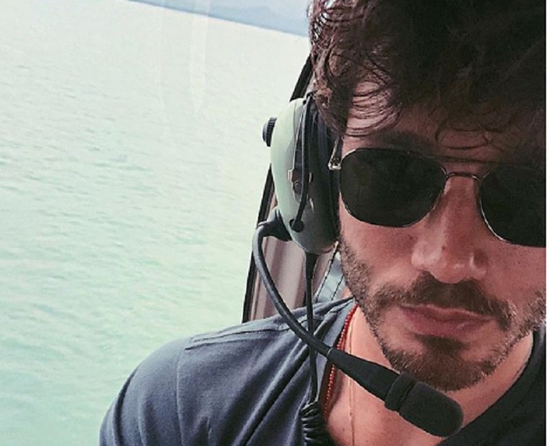 Stefano De Martno inviato per L'Isola dei Famosi