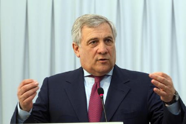 Berlusconi vuole, Tajani premier ma...