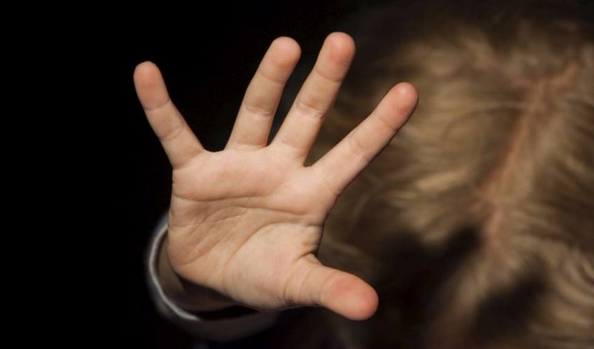 Bambina schiaffeggiata 168 volte