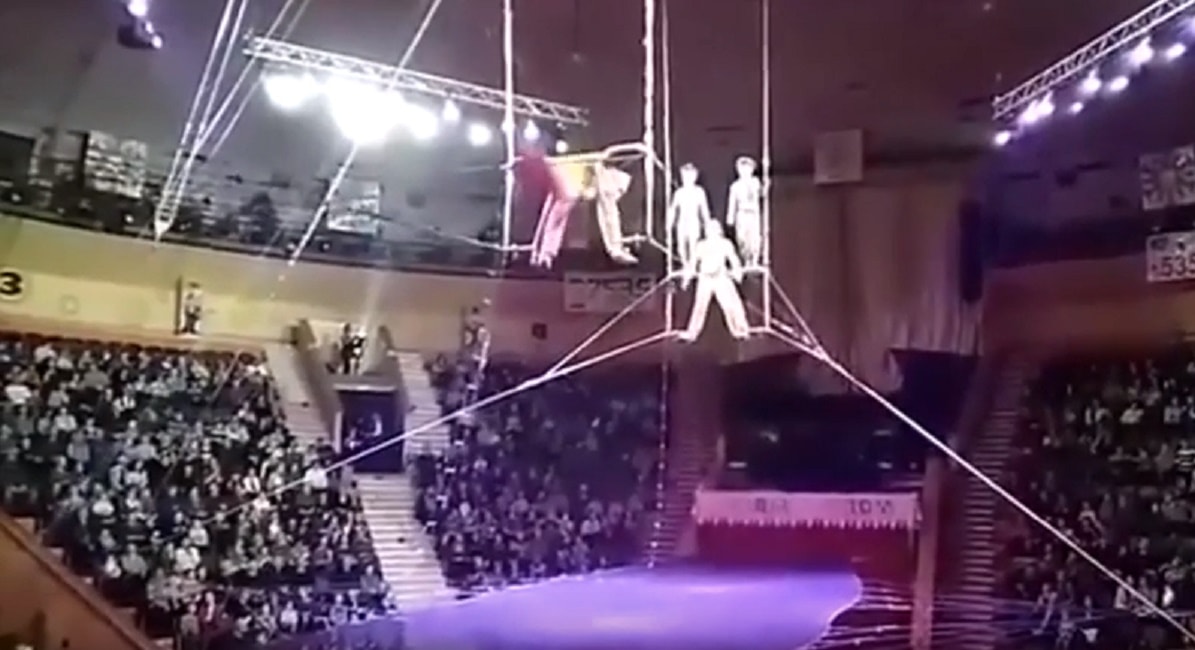 trapezio-circo-russia-caduta-min