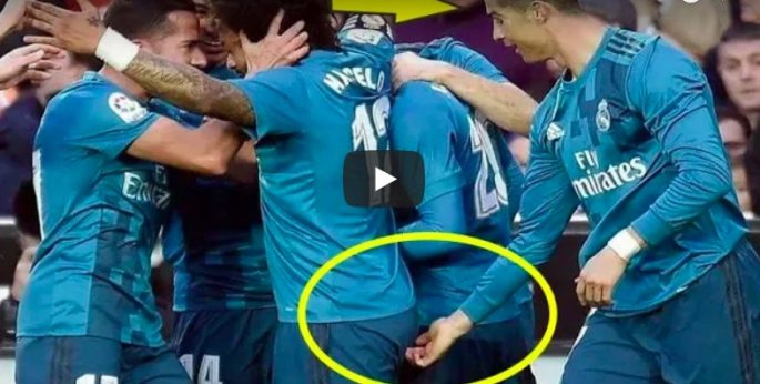 YOUTUBE Cristiano Ronaldo infila un dito nel sedere di Marcelo