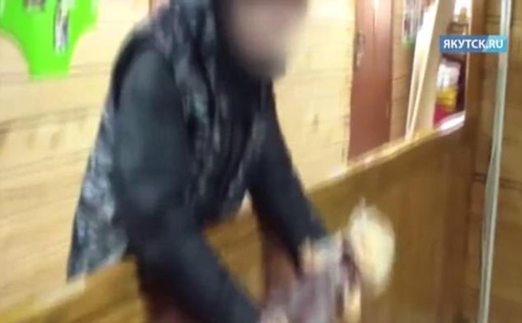 Un papà è stato condannato a 15 anni per aver scaraventato dalla tromba delle scale il figlioletto