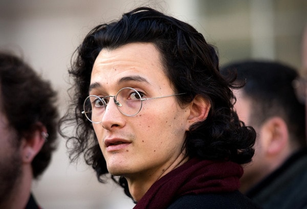 Charlie Gilmour, figlio adottivo chitarrista Pink Floyd fuori da eredità padre naturale