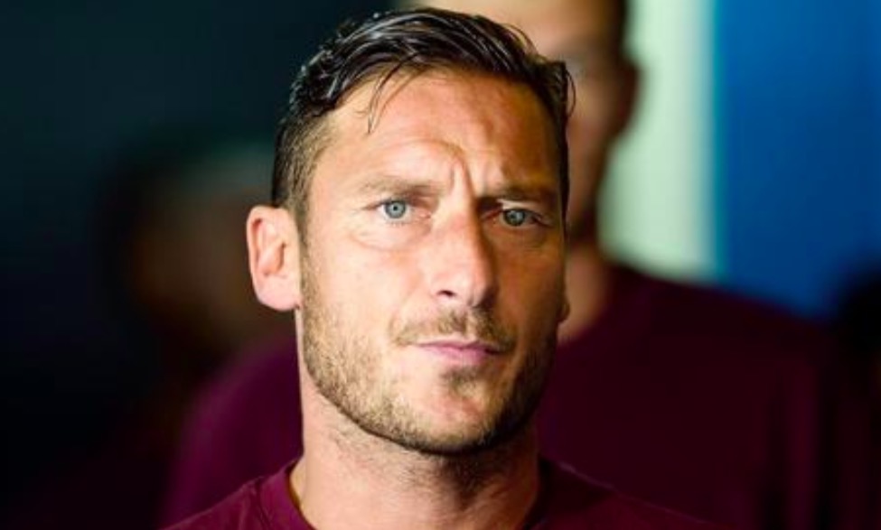Roma, Francesco Totti ci mette la faccia: "Sto con Di Francesco"