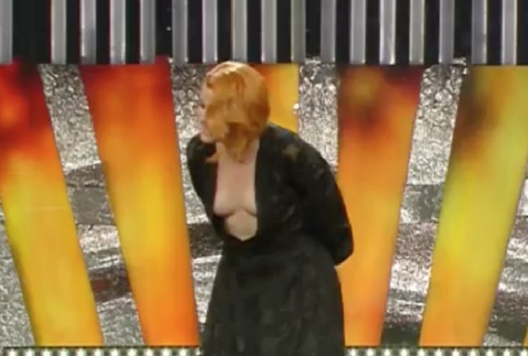 Noemi e la scollatura vertiginosa a Sanremo