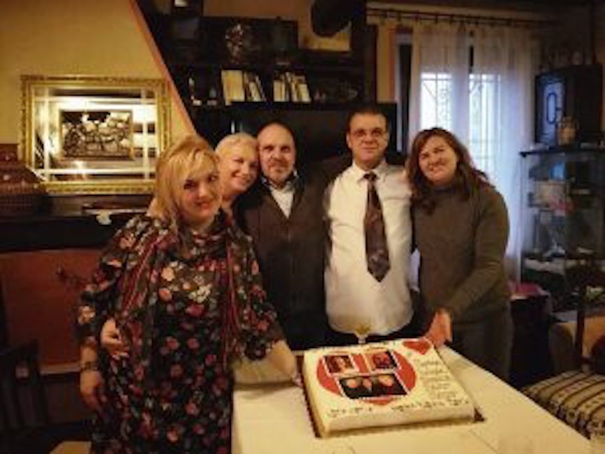 Annalisa Pan e i suoi fratelli si ritrovano: rintracciato anche Luca. Manca Nerina