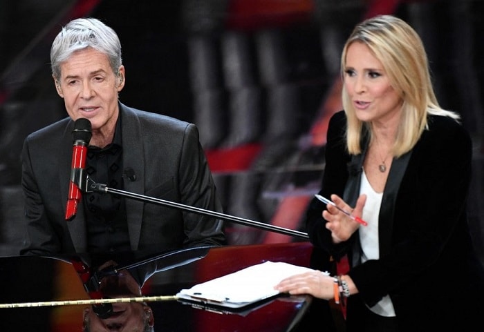 Festival di Sanremo 2018, Federica Sciarelli duetta e scherza con Claudio Baglioni: "Io sto bene. Tu invece..."