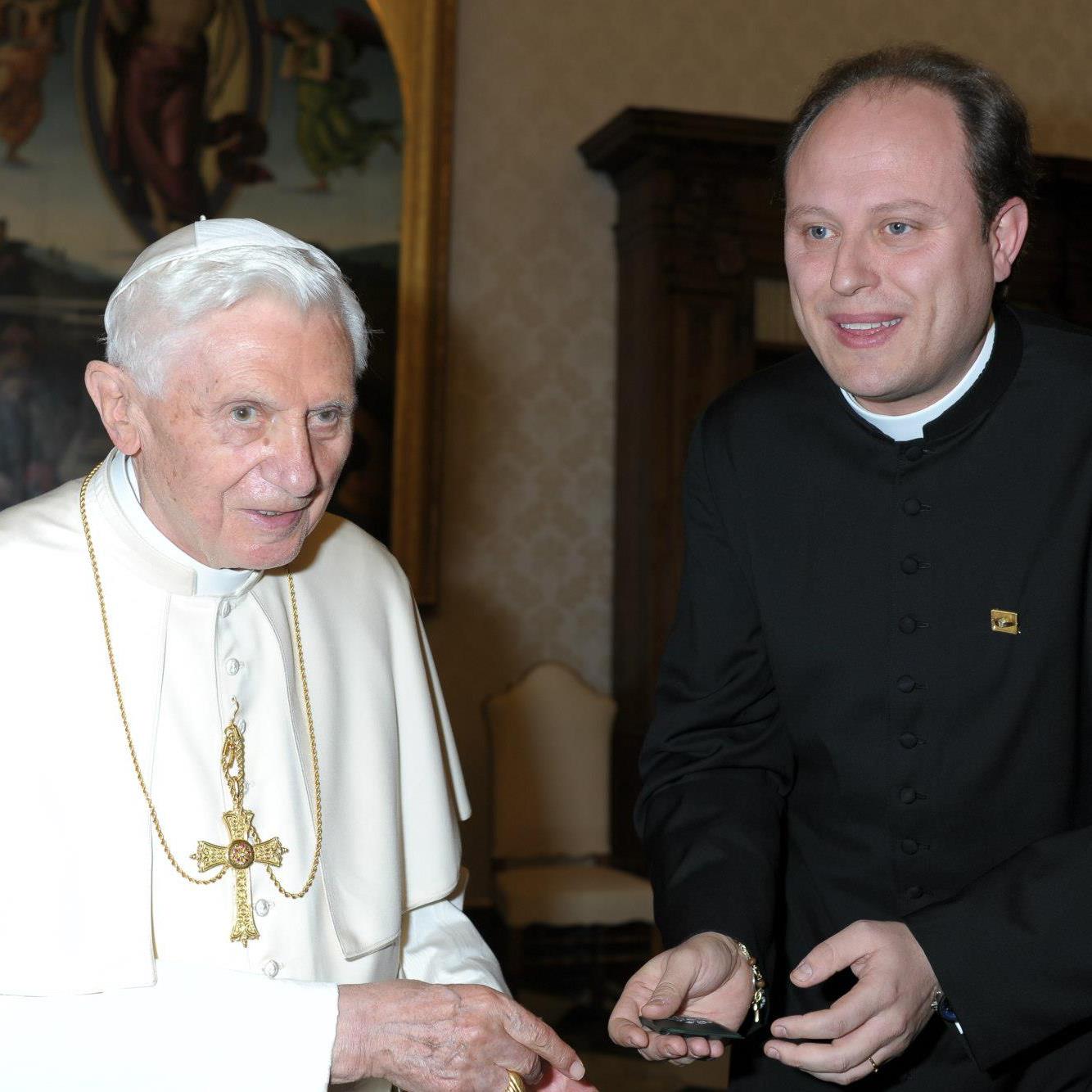 Arrestato don Michele Barone. E' accusato di esorcismi e violenze su giovanissime donne